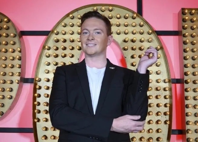 Stephen Bailey performs at our London Comedy Clu